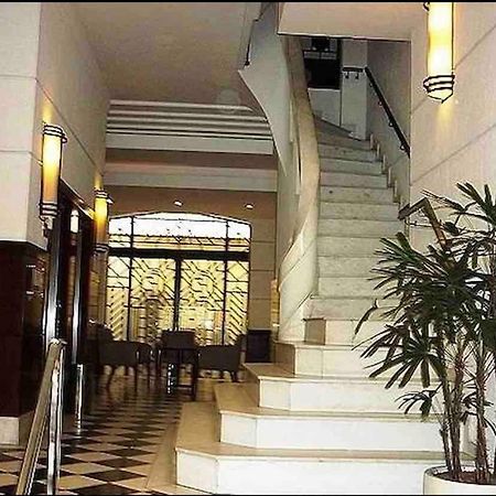 Residencial Com Servicos 45 Metros Decorado Com Sala, Suite E Cozinha Na Quadra Da Praia De Copacabana Rio de Janeiro Bagian luar foto