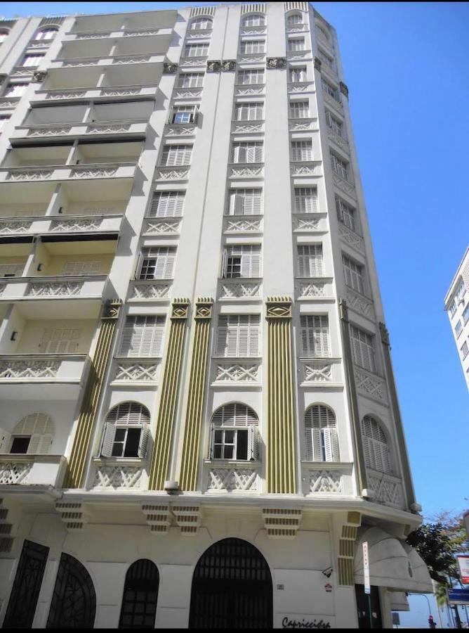 Residencial Com Servicos 45 Metros Decorado Com Sala, Suite E Cozinha Na Quadra Da Praia De Copacabana Rio de Janeiro Bagian luar foto
